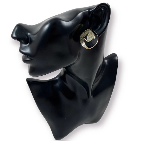70's TRIFARI signed black and gold enamel geometric earrings - Picture 7 of 11